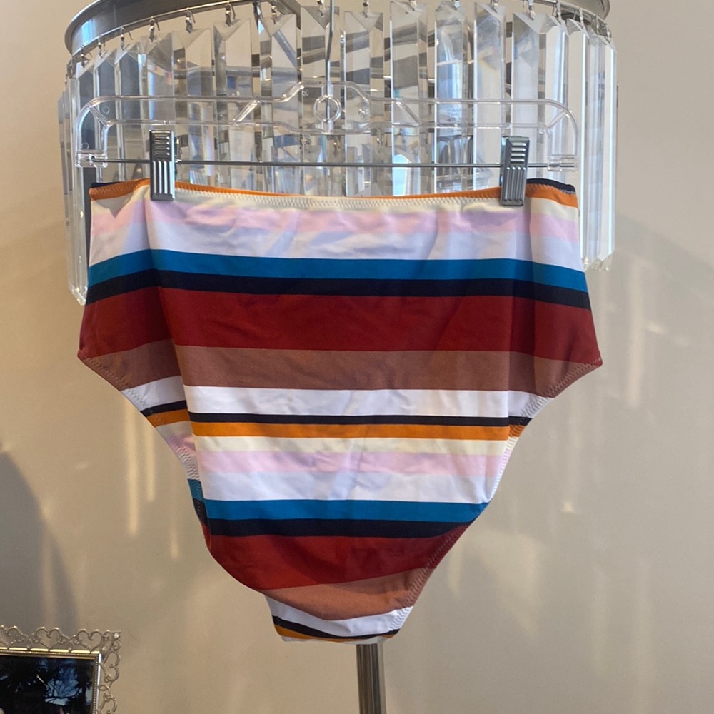 Cupshe 2 piece swimsuit - Picture 5 of 5